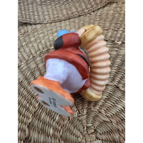 Vintage Disney Snow White, and the seven dwarfs bashful figurine - Picture 3 of 6